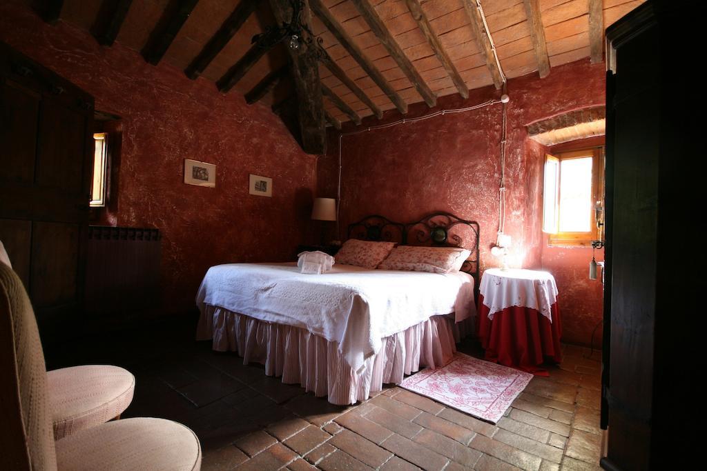Agriturismo La Pieve Pelago Bilik gambar