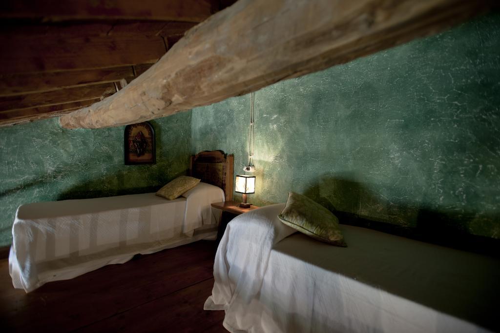 Agriturismo La Pieve Pelago Bilik gambar